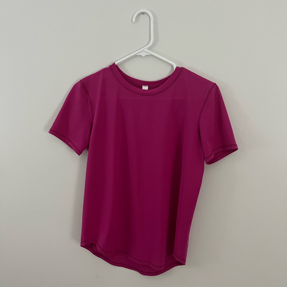 NWOT Lululemon t shirt